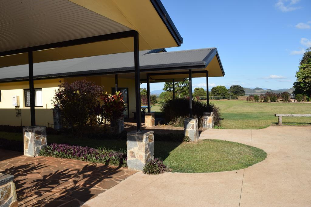 Atherton Holiday Park Esterno foto